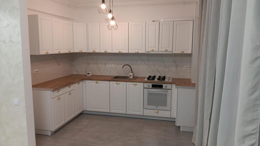Duplex cu 4 camere cu Teren 40 Mp în Florești