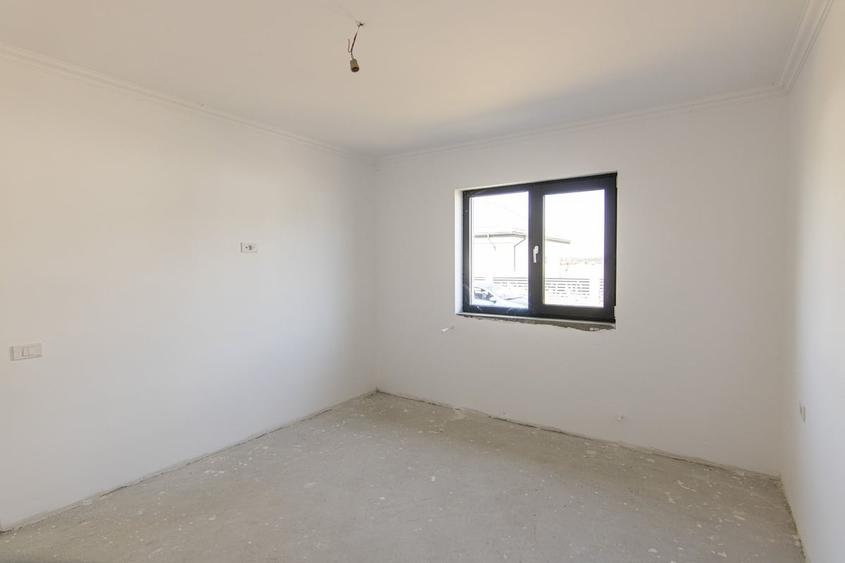 Sabareni casa noua parter + mansarda 4 camere 2 bai comision 0% - 10