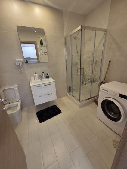 Apartament cu 2 camere decomandat în Vitan