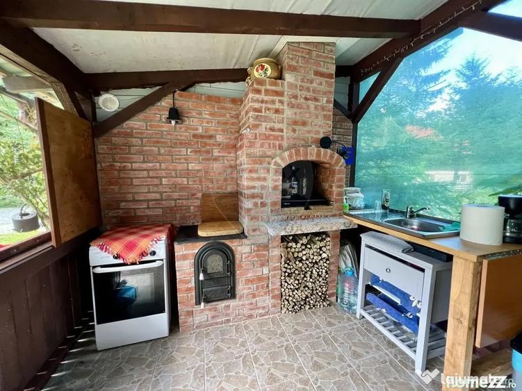 Casă cu 8 camere cu Teren 575 Mp în Porumbacu de Sus