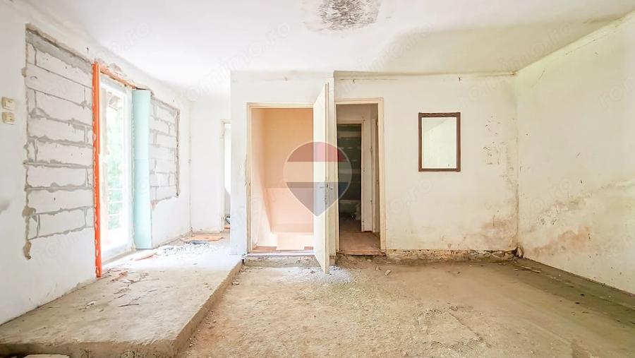 Casă cu 4 camere cu Teren 104 Mp în Centrul Civic