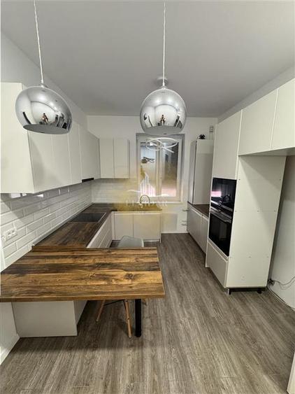 Apartament cu 3 camere circular, mobilat în Take Ionescu