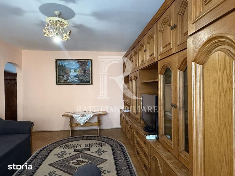Apartament cu 3 camere decomandat în Rogerius