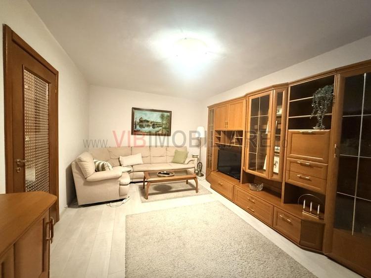 Apartament cu 3 camere decomandat în Grivița