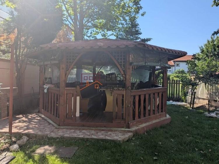 Casă cu 10 camere cu Garaj în Iancu Nicolae