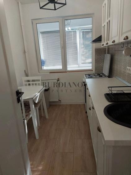 Apartament cu 2 camere semidecomandat în Titan
