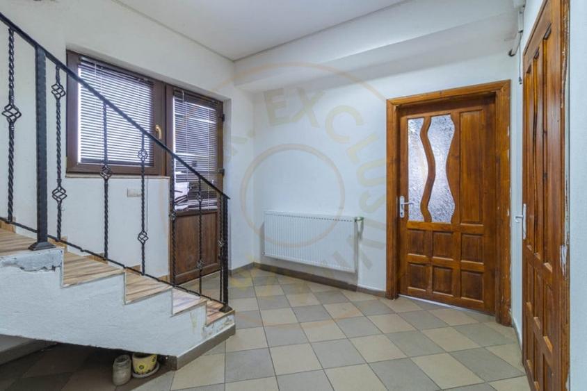 Spațiu comercial, de 100 mp, în Vidra