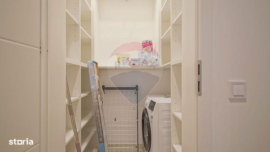 Apartament cu 3 camere, mobilat în Tractorul