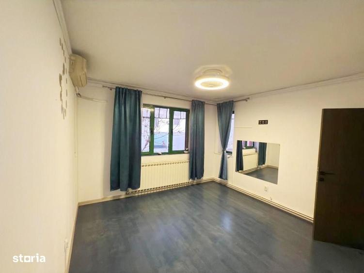 Casă cu 4 camere decomandat cu Teren 150 Mp în Vatra Luminoasă
