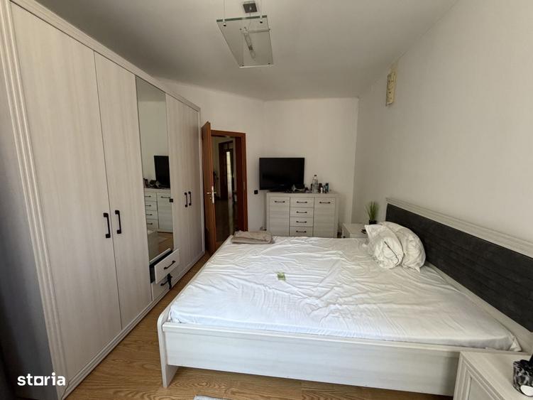 Casă cu 4 camere în Partoș
