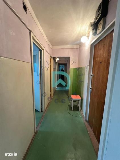 Apartament cu 3 camere decomandat în Sud
