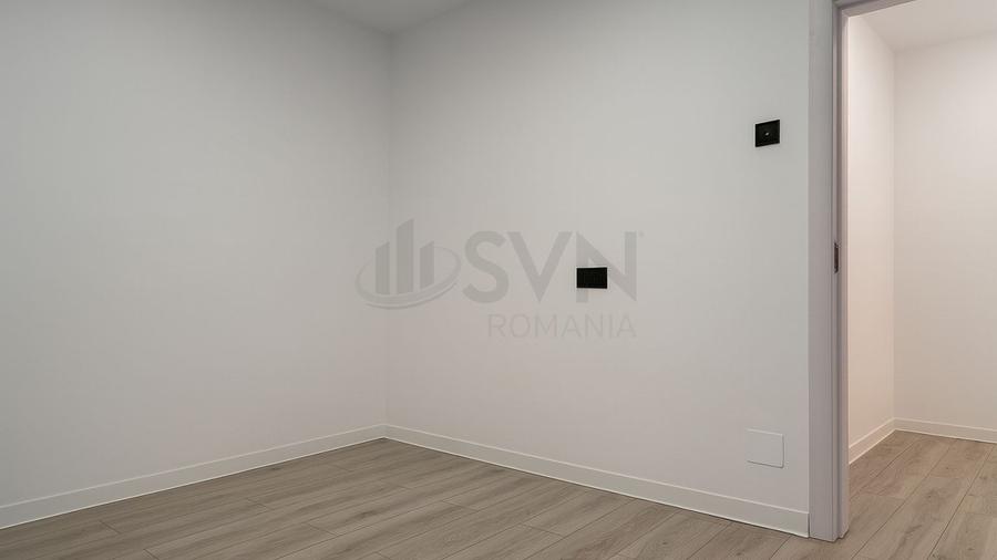 Apartament cu 4 camere nedecomandat, mobilat în P-ța Unirii