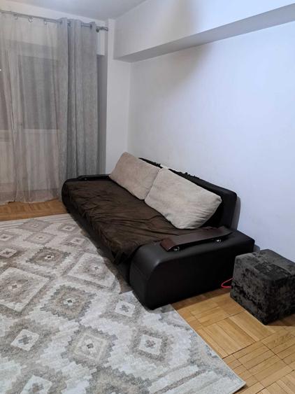 Apartament cu 2 camere decomandat în Rovine