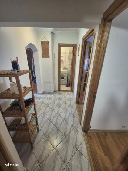 Apartament cu 3 camere decomandat în Rahova