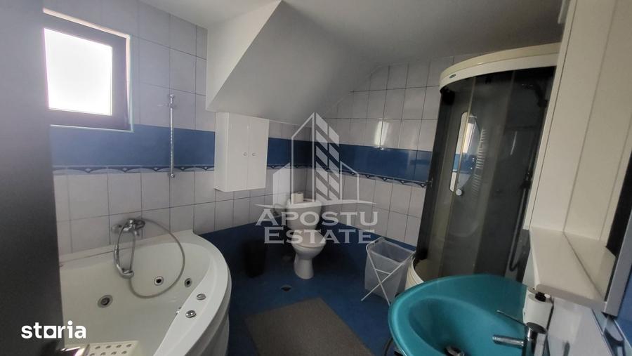Casă cu 5 camere cu Teren 350 Mp în Dumbrăvița