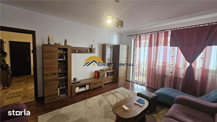 Apartament cu 3 camere decomandat, mobilat în Central