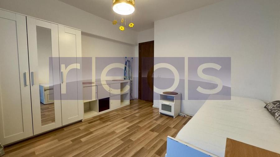 Apartament cu 4 camere decomandat, mobilat în Bucur Obor