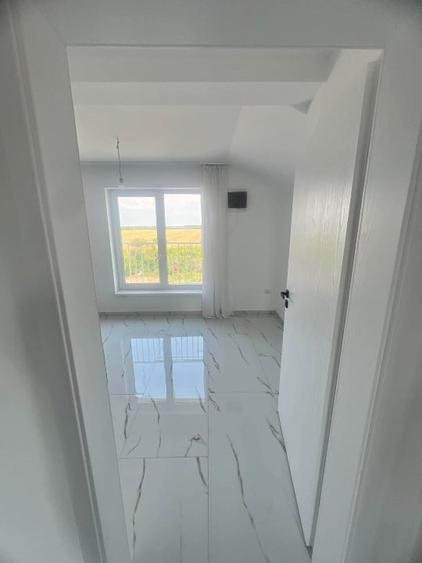 Duplex cu 3 camere cu Canalizare în Moșnița Nouă