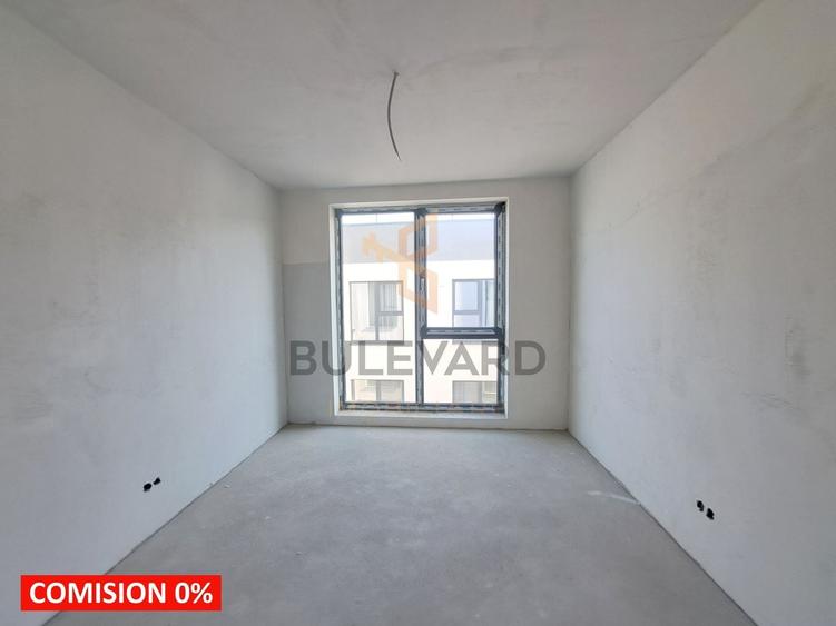 Penthouse cu 4 camere semidecomandat în Europa