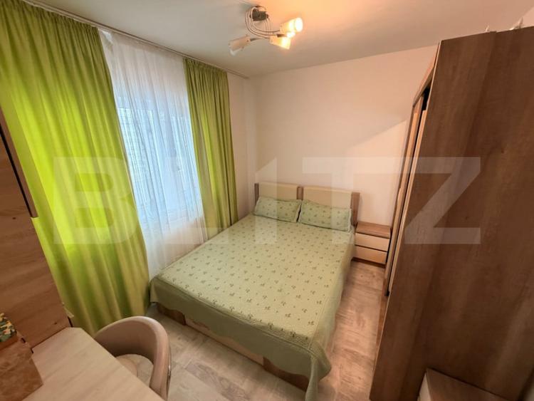 Apartament cu 3 camere decomandat în Micro 11