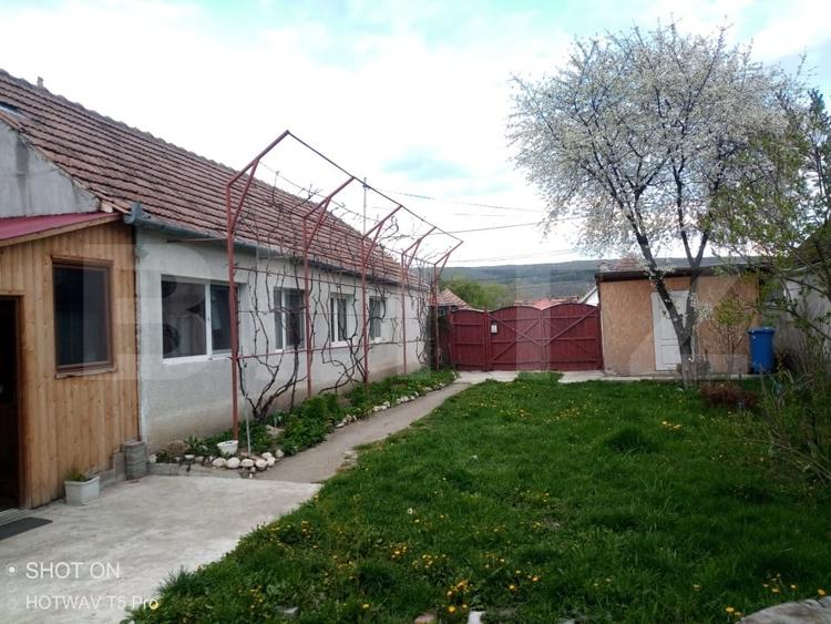 Casă individuală cu 3 camere cu Canalizare în Rupea