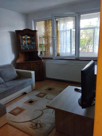 Apartament cu 2 camere decomandat în Exterior Vest