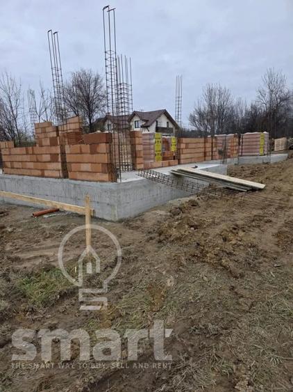 Casă individuală cu 5 camere cu Garaj în Sălicea