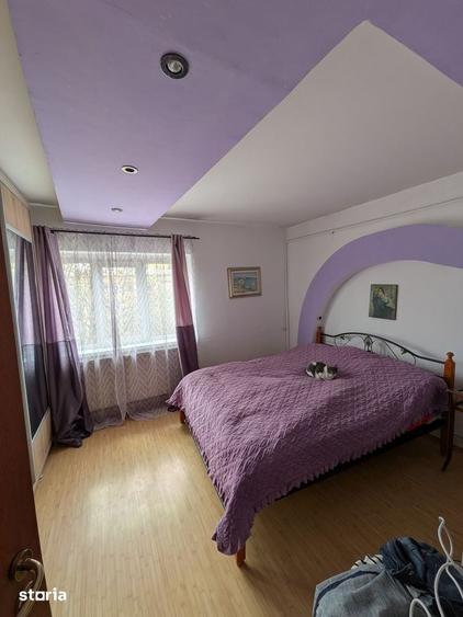Apartament cu 3 camere decomandat în Calea București