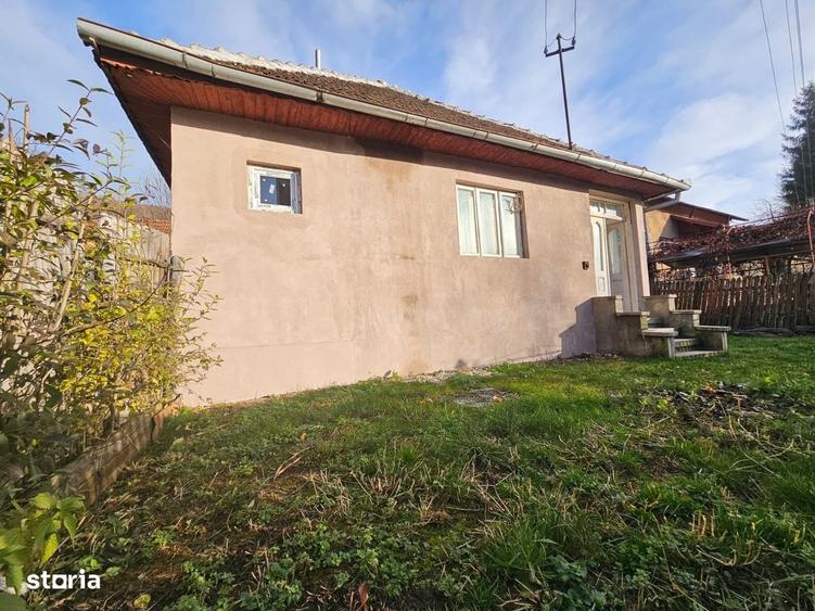 Casă cu 3 camere în Trăisteni
