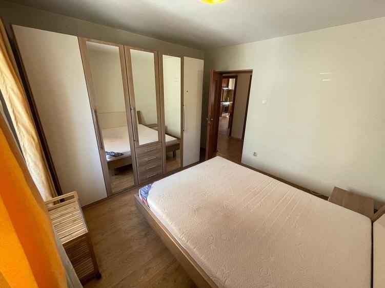 Apartament cu 3 camere decomandat, mobilat în Ultracentral