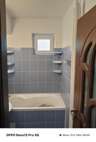 Apartament cu 4 camere semidecomandat în Central
