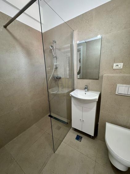 Casă individuală cu 5 camere cu Canalizare în Balotești