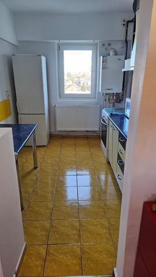Apartament cu 2 camere decomandat în Uiești