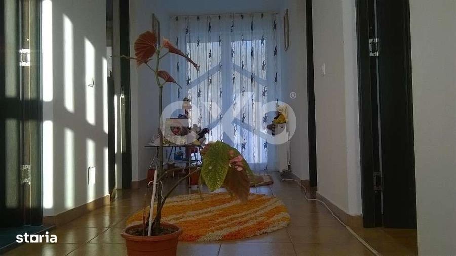Casă cu 4 camere în Merișani