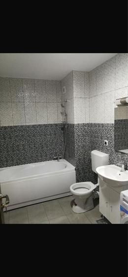 Apartament cu 2 camere decomandat în Florești