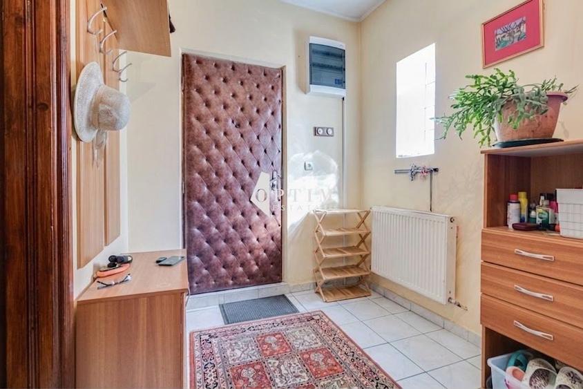Casă individuală cu 6 camere cu Canalizare în Bucureștii Noi