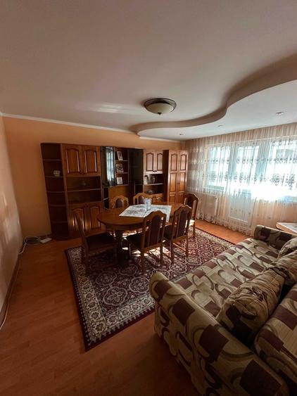 Apartament cu 3 camere decomandat în George Enescu
