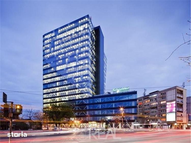 Spațiu comercial, de 230 mp, în Tei