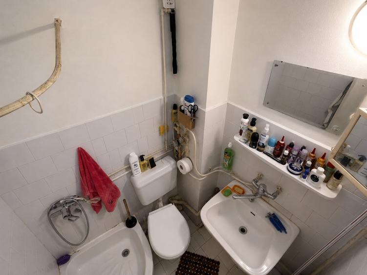 Garsonieră decomandată în Soarelui