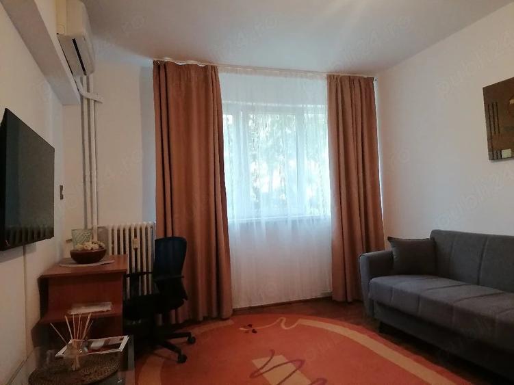 Apartament cu 3 camere decomandat în Giulești
