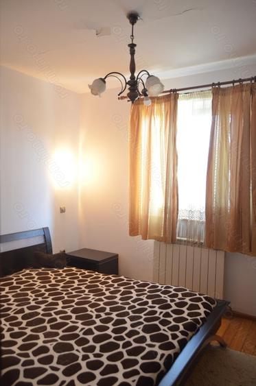 Apartament cu 2 camere decomandat în Predeal