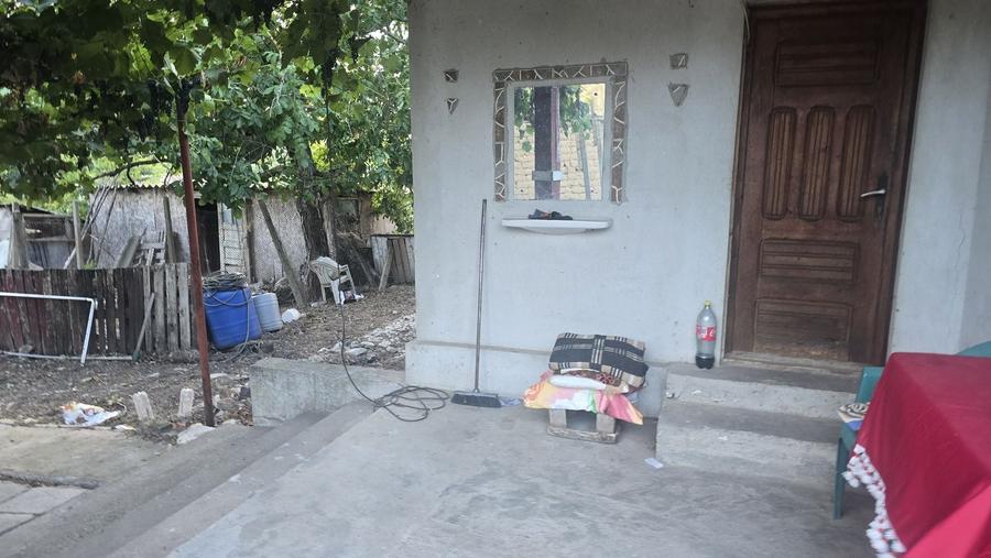 Casă cu 2 camere în Peștera