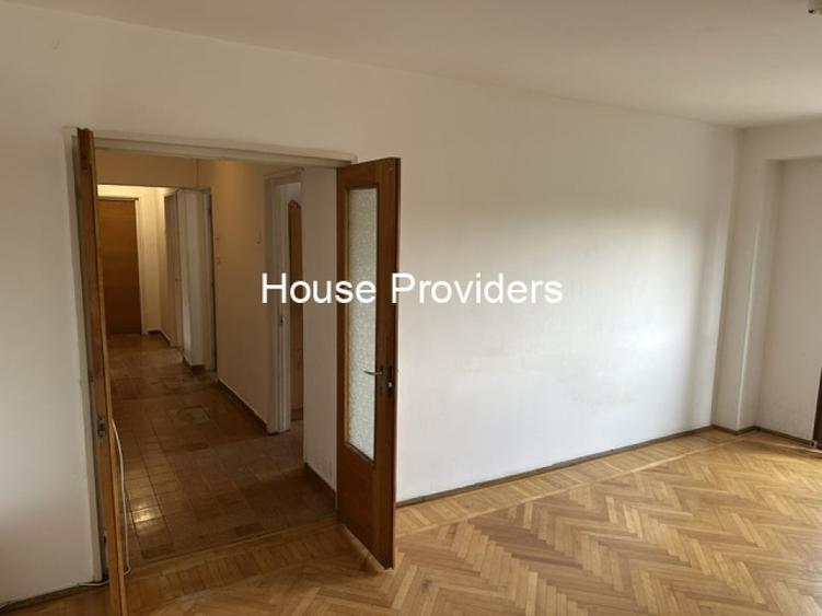 Apartament cu 2 camere în P-ța Victoriei