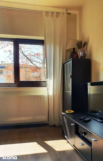 Casă cu 4 camere cu Teren 370 Mp în Băneasa