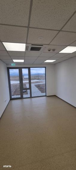 Spațiu comercial, de 2,700 mp, în Central