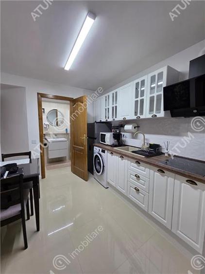 Apartament cu 3 camere decomandat, mobilat în Aeroport