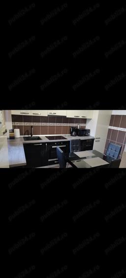 Apartament cu 3 camere decomandat, mobilat în Calea București