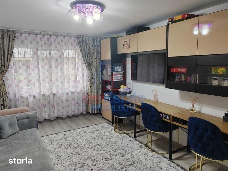 Apartament cu 3 camere decomandat în Frumoasa