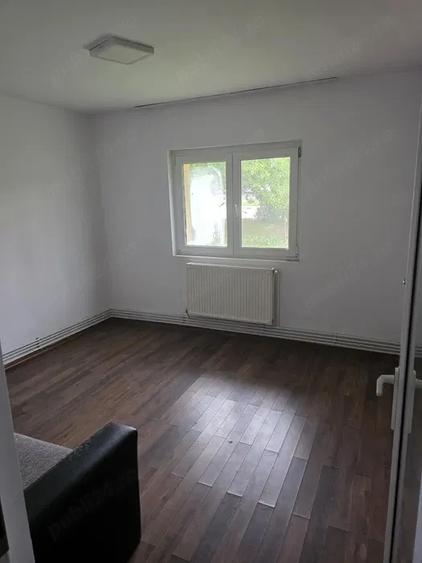 Apartament cu 2 camere decomandat în Mătăsari