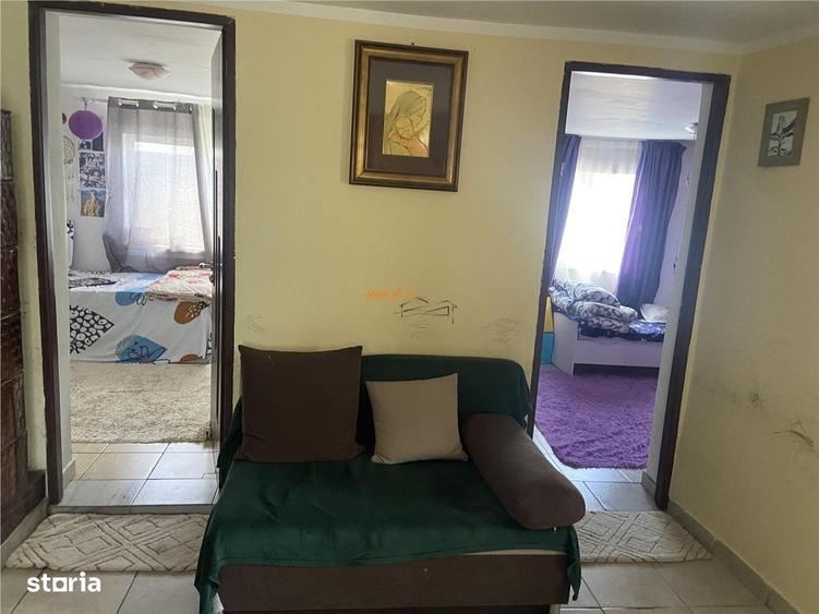 Casă cu 4 camere în Vânători